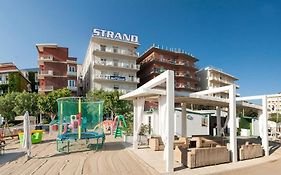Strand Hotel  3*